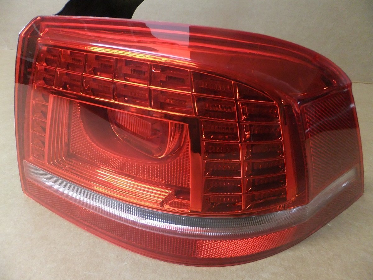 ELEK-STOP LAMBASI DIŞ SOL ( Led ) DPA / PASSAT 11-15 /